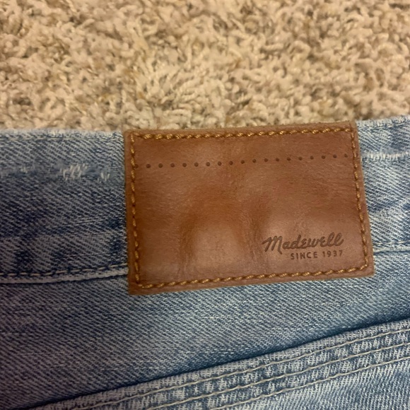 Madewell sz 27 distressed jean short - Picture 3 of 4
